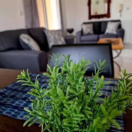 Emma's Place, 2 Bedroom With Pool View Paphos